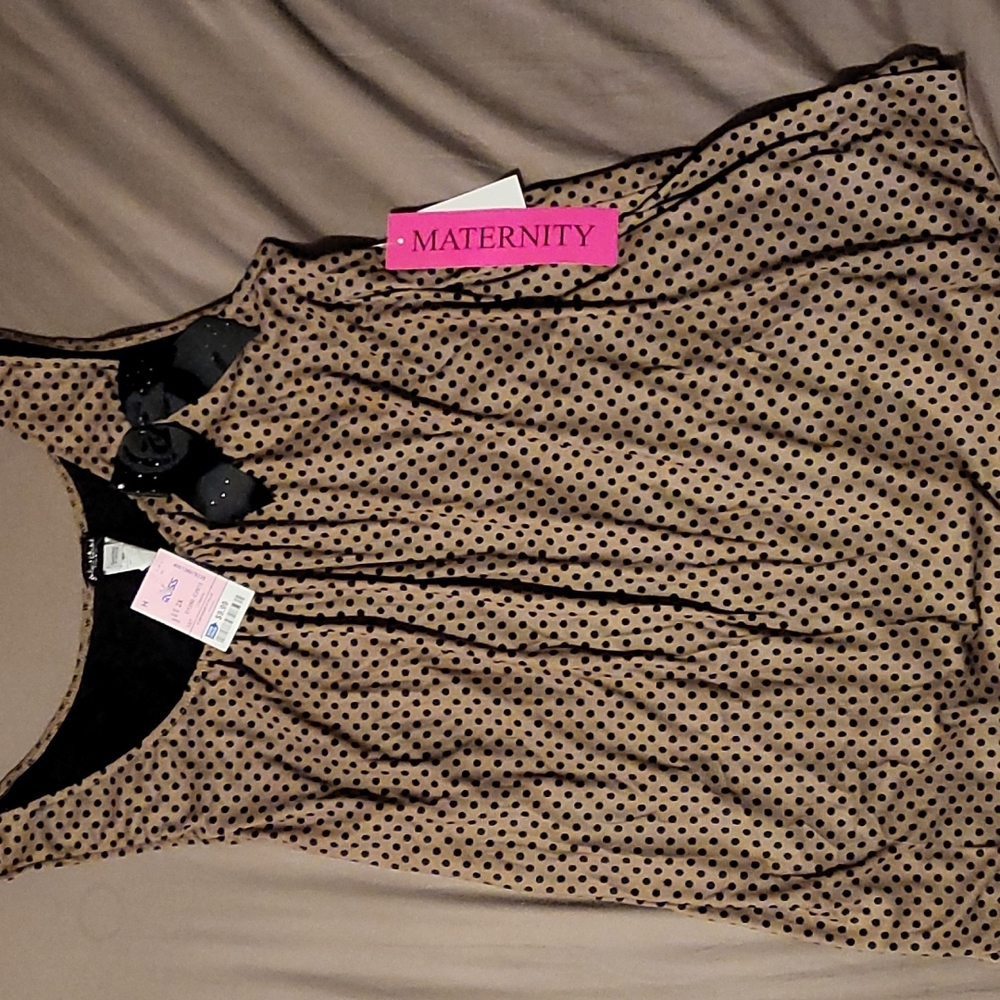 Maternity sleeveless top